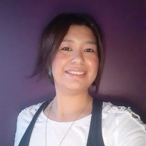 Meet your Posher, Rena